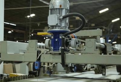 渦輪蝸桿減速機在陶瓷上運用